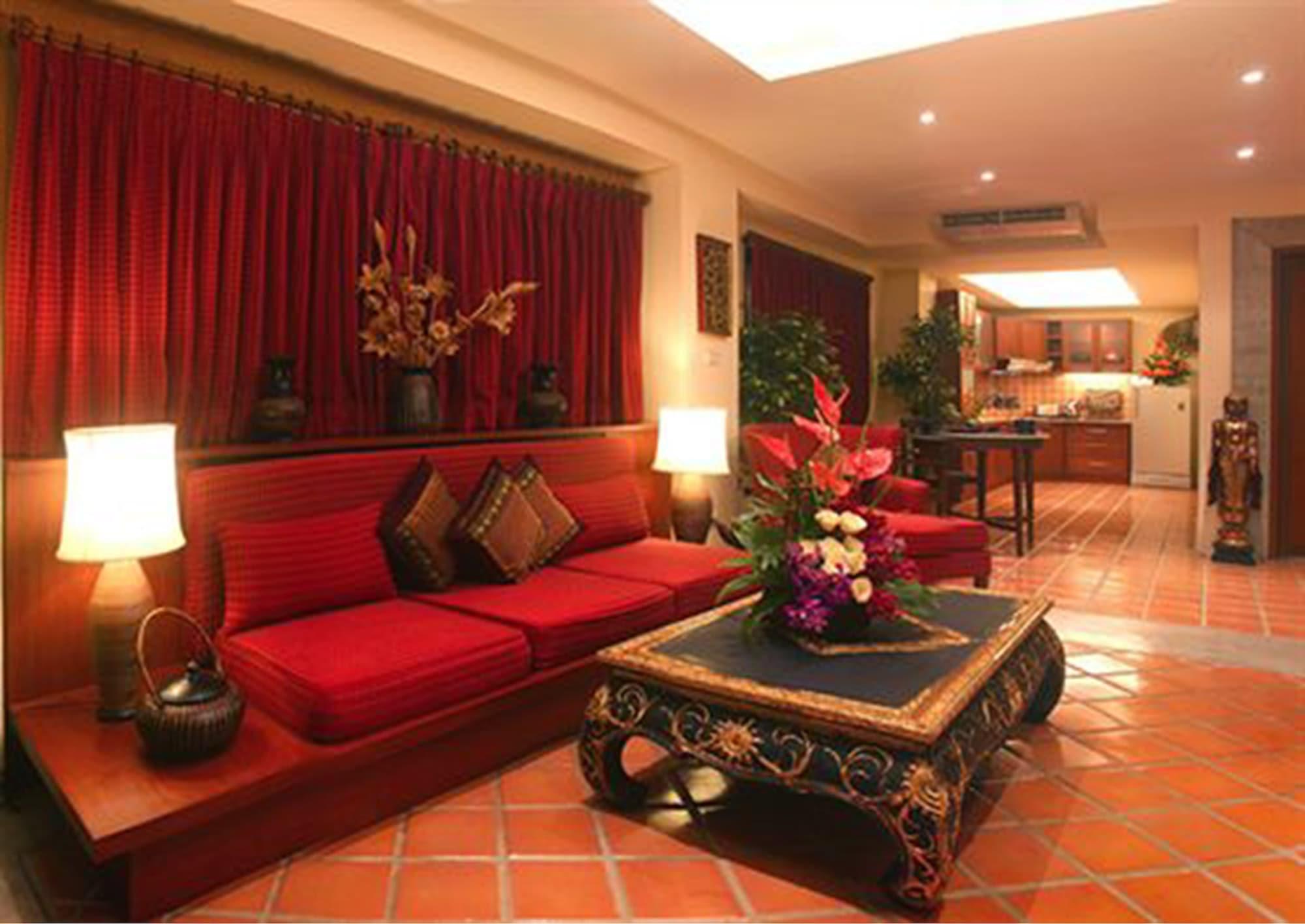 Nirvana Boutique Suites Jomtien Beach Exterior photo