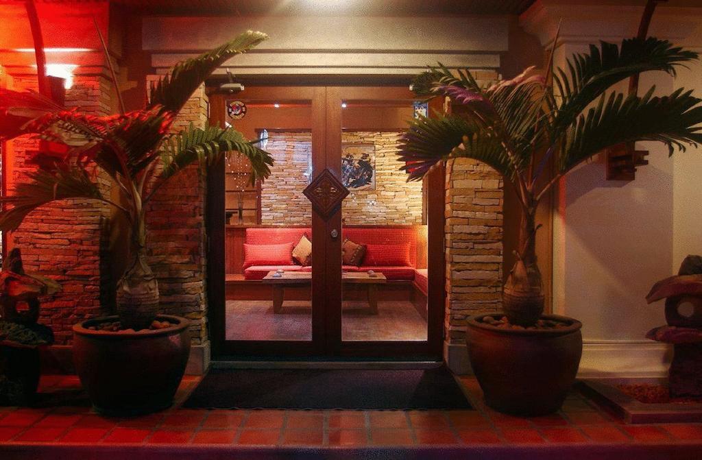 Nirvana Boutique Suites Jomtien Beach Exterior photo