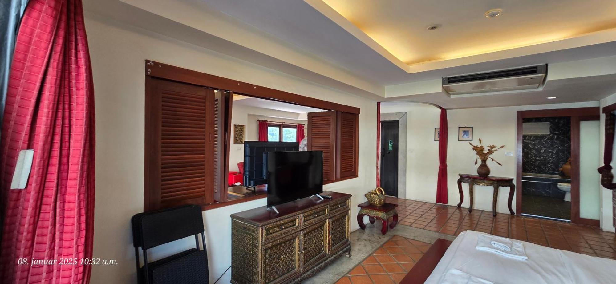 Nirvana Boutique Suites Jomtien Beach Exterior photo