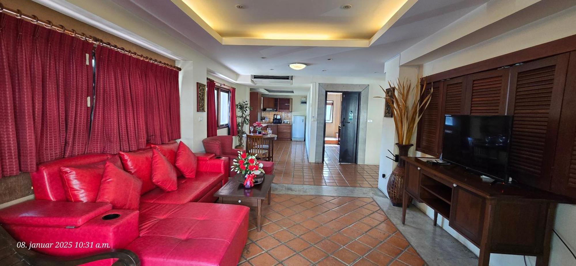 Nirvana Boutique Suites Jomtien Beach Exterior photo